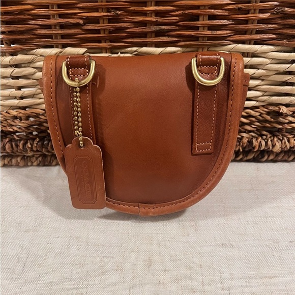 VINTAGE COACH British Tan Glovetanned Leather Mini Belt Bag / Crossbody Bag - Picture 10 of 15